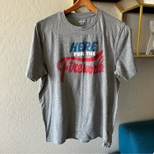 Old Navy gray Fourth of July fireworks graphic tee shirt unisex mens size medium